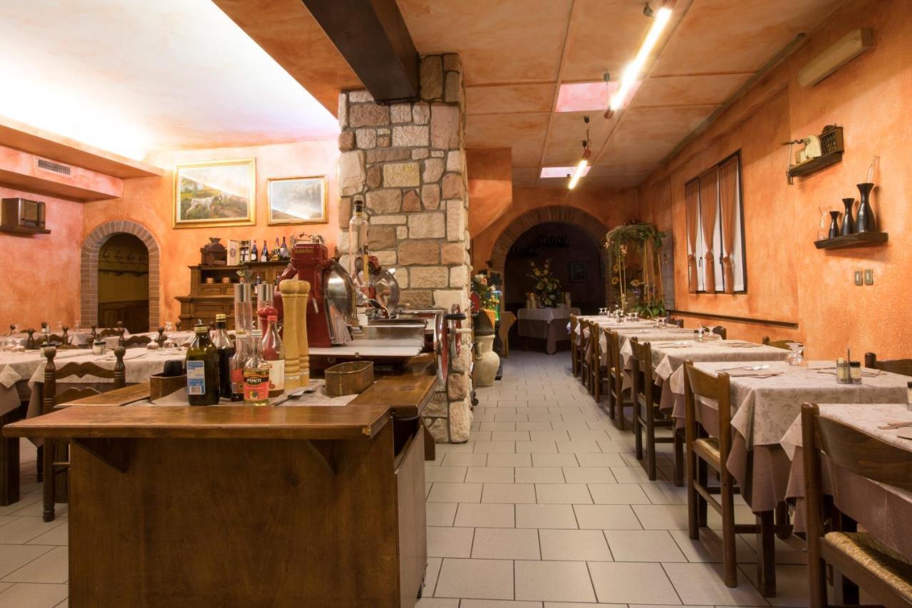 Albergo Ristorante Brera Inveruno Exterior photo